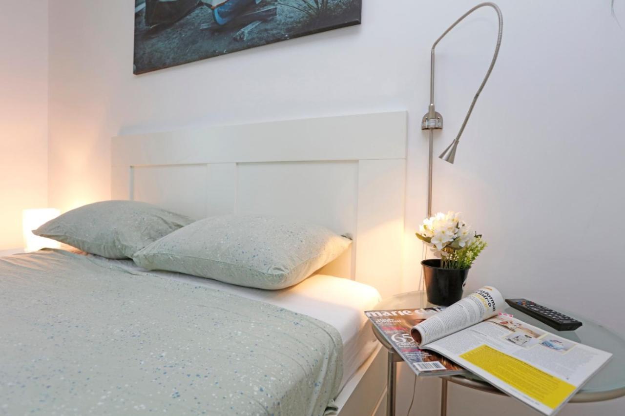 Gorgeous 2 Bedroom Duplex In City Center Bucureşti Ngoại thất bức ảnh